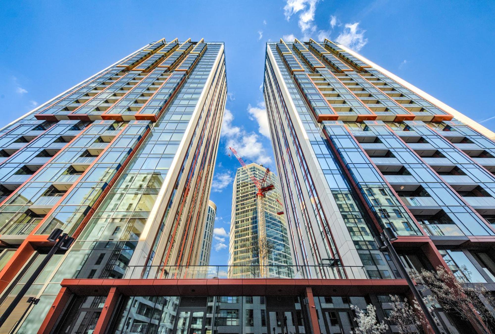 Towarowa Towers * Warschau
